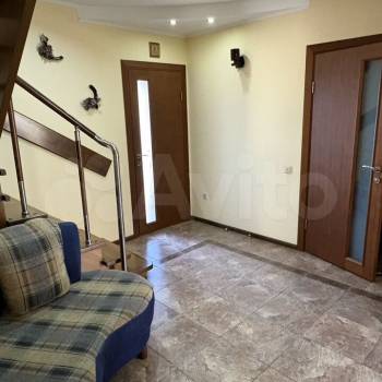 Продается Дом, 180 м²