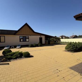 Продается Дом, 180 м²