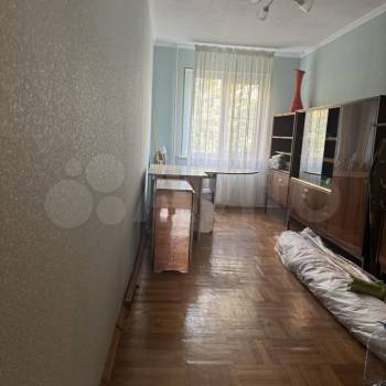 Продается Многокомнатная квартира, 76 м²