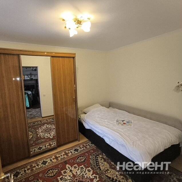 Продам 4-х к квартиру, Авиагородок, ул. имени Дзержинского