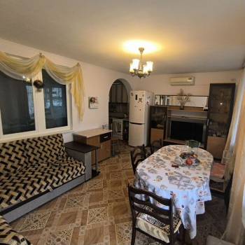 Продается Многокомнатная квартира, 83,9 м²