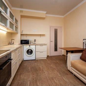 Продается 1-комнатная квартира, 47,7 м²