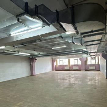 Сдается Нежилое помещение, 162 м²