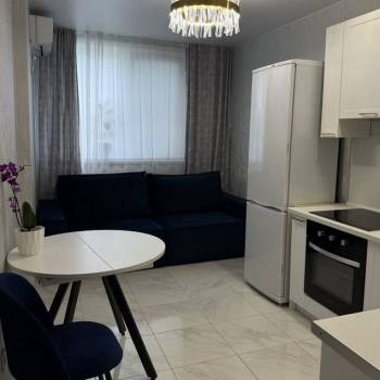 Продается 1-комнатная квартира, 42,4 м²
