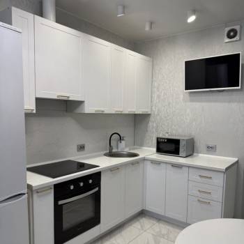 Продается 1-комнатная квартира, 42,4 м²