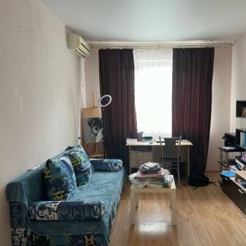 Продается 1-комнатная квартира, 37 м²