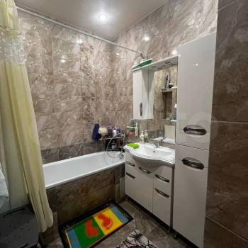 Продается Многокомнатная квартира, 105 м²