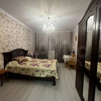 Продается Многокомнатная квартира, 105 м²