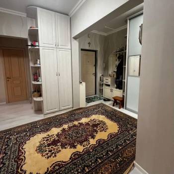 Продается Многокомнатная квартира, 105 м²