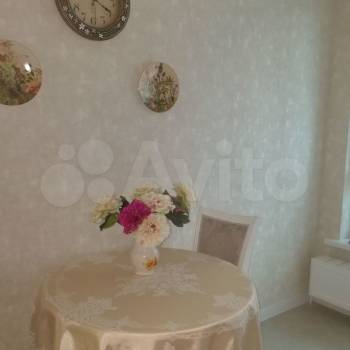 Продается 1-комнатная квартира, 43 м²