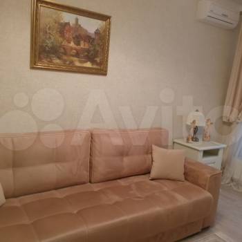 Продается 1-комнатная квартира, 43 м²