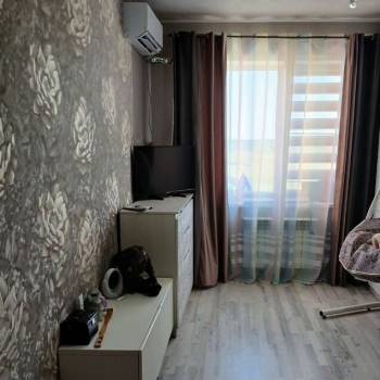 Продается 1-комнатная квартира, 37 м²