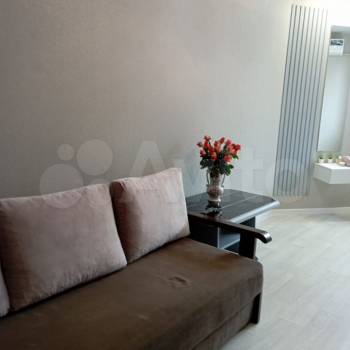 Продается 1-комнатная квартира, 42 м²