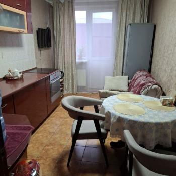 Продается 1-комнатная квартира, 42,4 м²