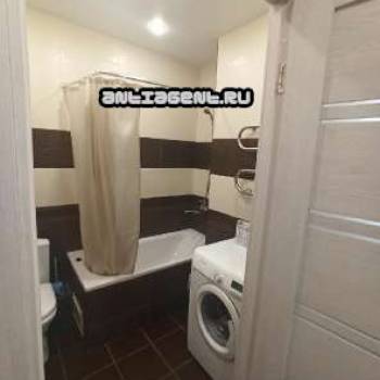 Сдается 1-комнатная квартира, 42 м²