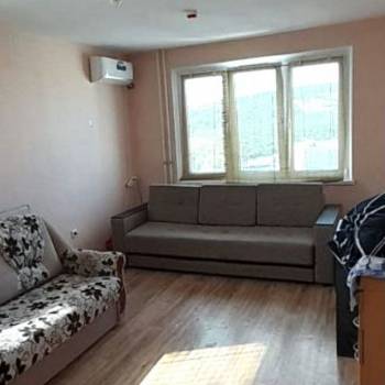 Продается 1-комнатная квартира, 44 м²