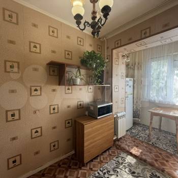 Продается 3-х комнатная квартира, 48,3 м²