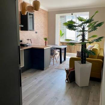 Продается 1-комнатная квартира, 49 м²