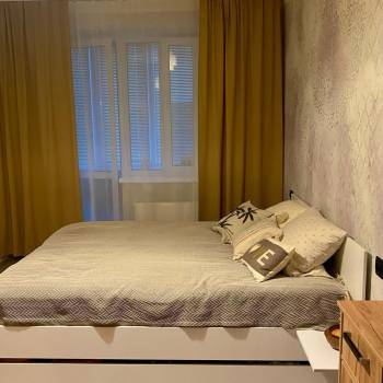 Продается 1-комнатная квартира, 49 м²