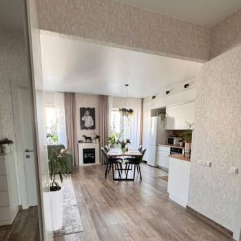 Продается 2-х комнатная квартира, 88 м²