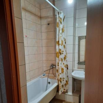 Продается 1-комнатная квартира, 35 м²