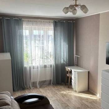 Продается 1-комнатная квартира, 35 м²