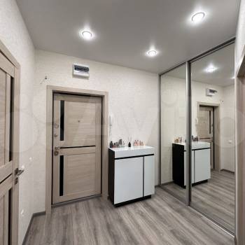 Продается 1-комнатная квартира, 40,7 м²