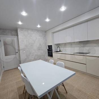 Продается 1-комнатная квартира, 42,6 м²