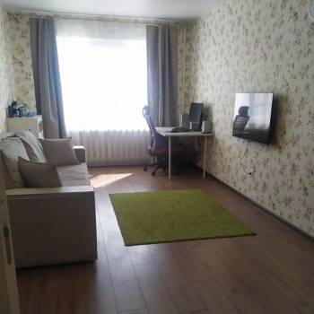 Продается 1-комнатная квартира, 40,7 м²