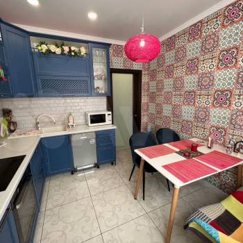 Продается Многокомнатная квартира, 84,5 м²