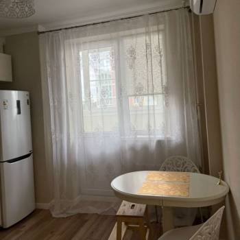 Продается 1-комнатная квартира, 40 м²