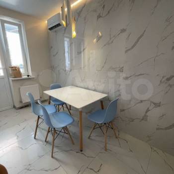 Продается 1-комнатная квартира, 37,8 м²