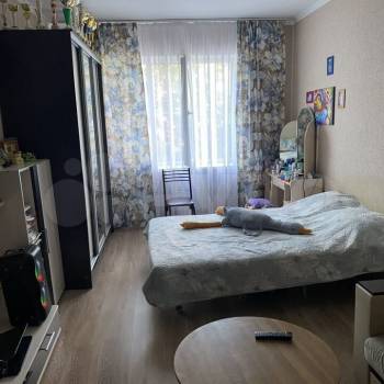 Продается 1-комнатная квартира, 43 м²