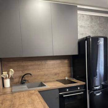 Продается 1-комнатная квартира, 42 м²