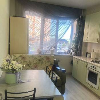 Продается 1-комнатная квартира, 40 м²