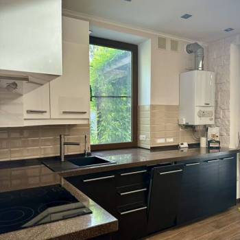 Продается Дом, 300 м²