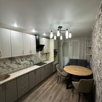 Продается 1-комнатная квартира, 45 м²