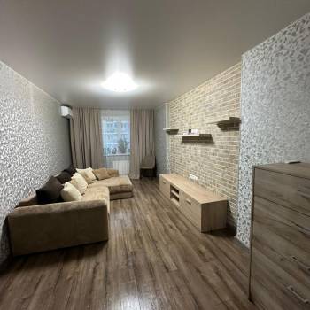 Продается 1-комнатная квартира, 45 м²