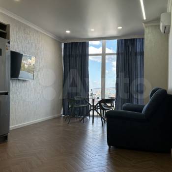 Продается 1-комнатная квартира, 55 м²