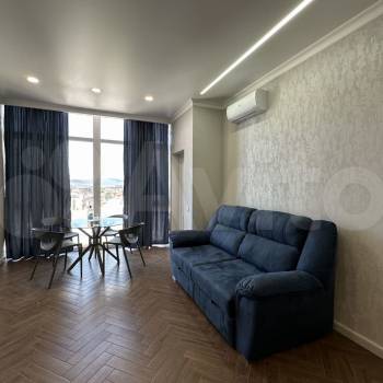 Продается 1-комнатная квартира, 55 м²
