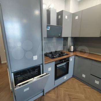 Продается 1-комнатная квартира, 55 м²