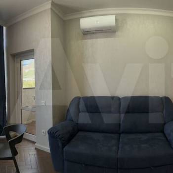 Продается 1-комнатная квартира, 55 м²