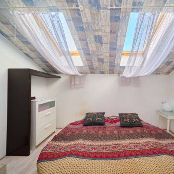 Продается 1-комнатная квартира, 75 м²