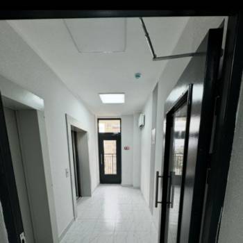 Продается 1-комнатная квартира, 37 м²