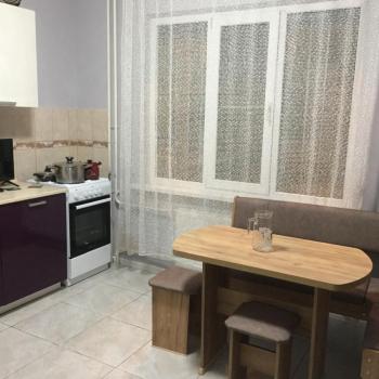 Сдается Многокомнатная квартира, 80 м²