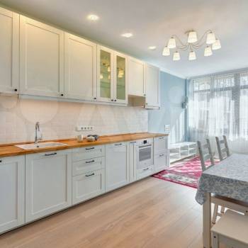 Продается 1-комнатная квартира, 57,9 м²