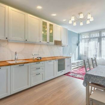 Продается 1-комнатная квартира, 57,9 м²