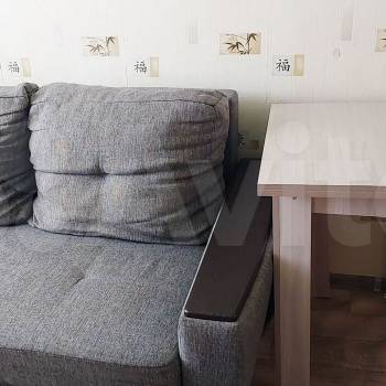 Продается 1-комнатная квартира, 43 м²