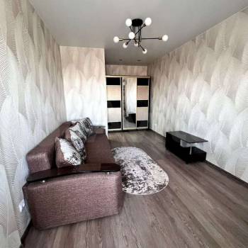 Сдается 1-комнатная квартира, 43 м²