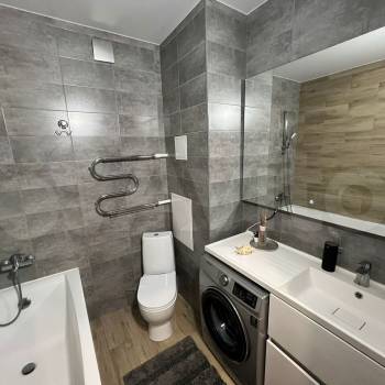 Продается 1-комнатная квартира, 51,1 м²